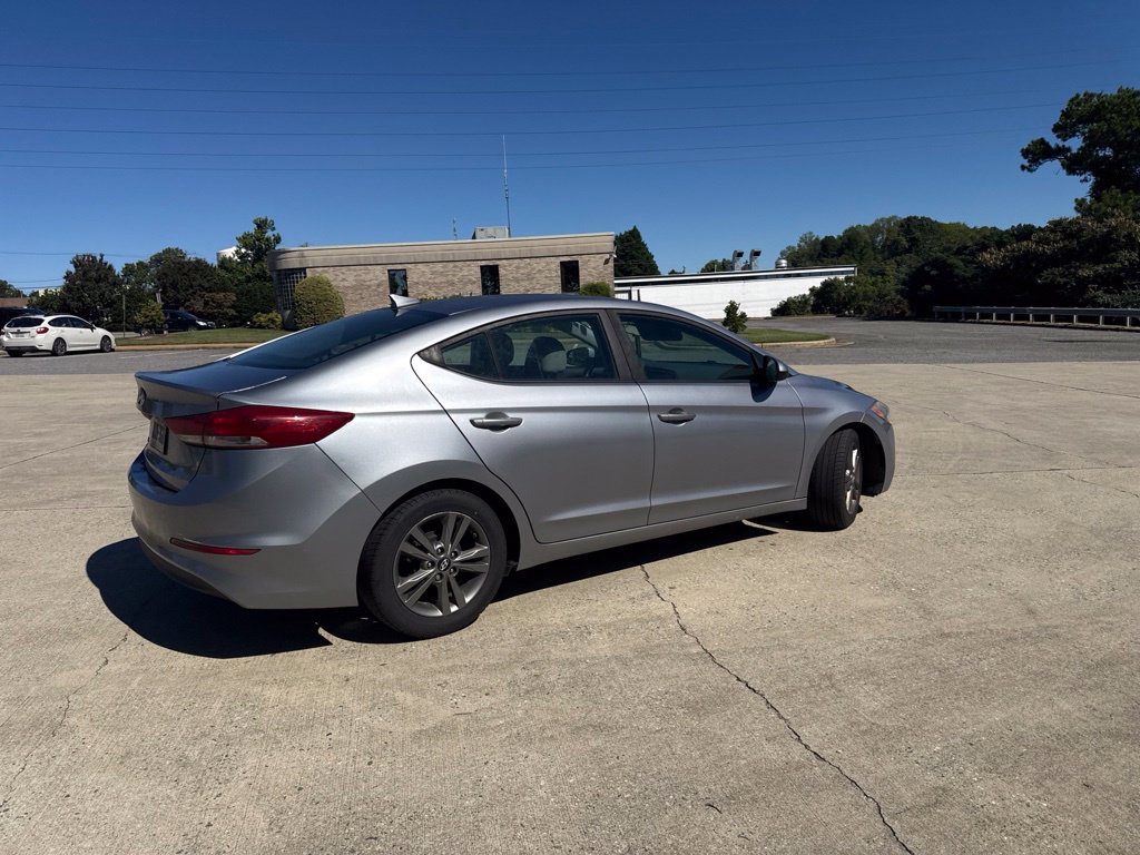 Used 2017 Hyundai Elantra SE FWD image 15