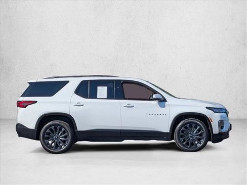 Used 2023 Chevrolet Traverse RS FWD image 4