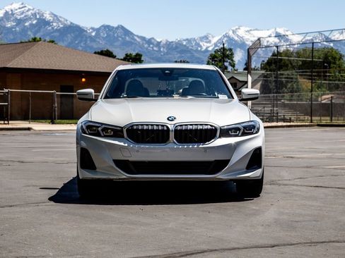 Used 2023 BMW 330i xDrive Sedan w/ Premium Package AWD/4WD image 8