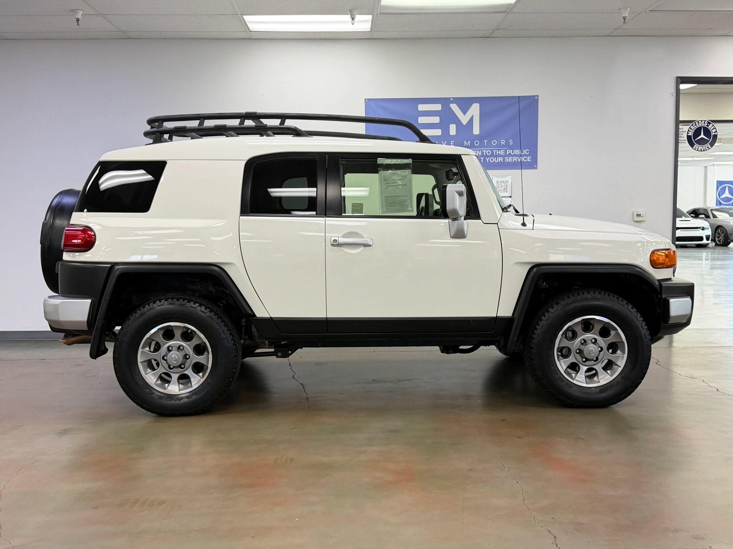 Used 2013 Toyota FJ Cruiser 4WD w/ Convenience Pkg image 5