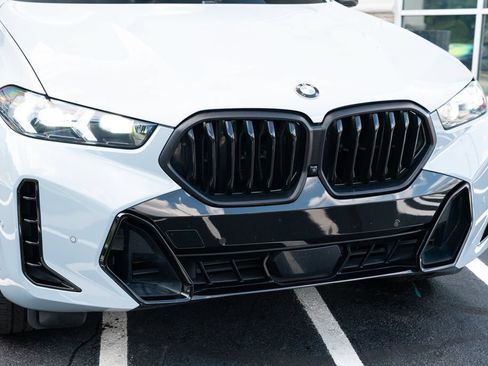 Used 2024 BMW X6 xDrive40i w/ Premium Package AWD/4WD image 5