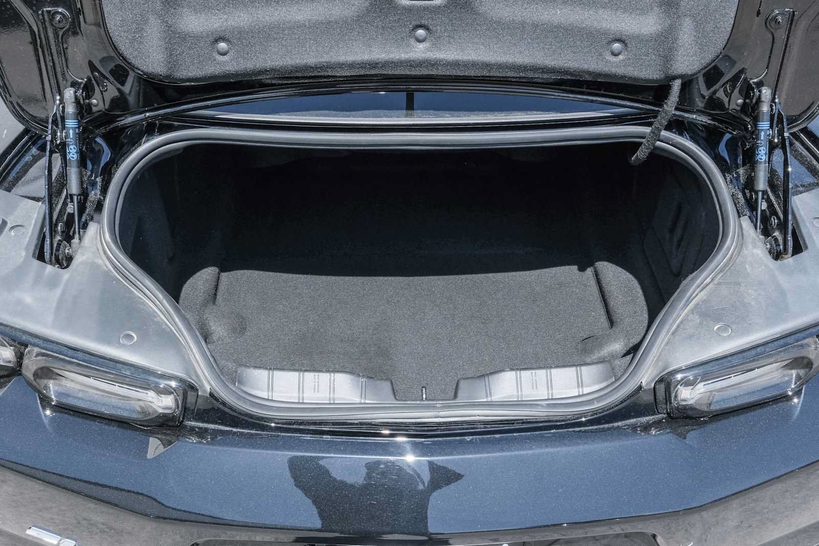 Used 2021 Chevrolet Camaro ZL1 RWD image 47
