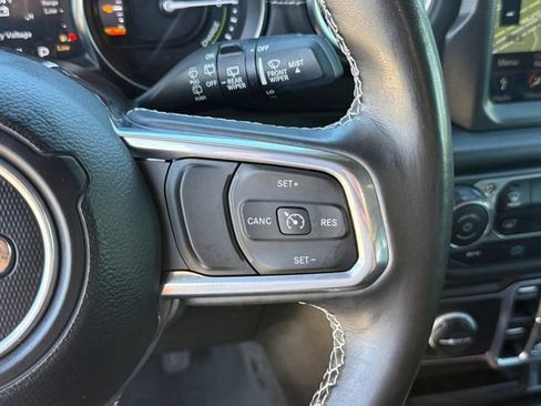 Used 2022 Jeep Wrangler Unlimited Sahara w/ Cold Weather Group AWD/4WD image 17