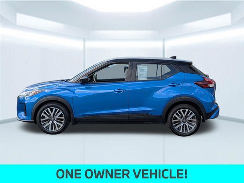 Used 2023 Nissan Kicks SV FWD image 2