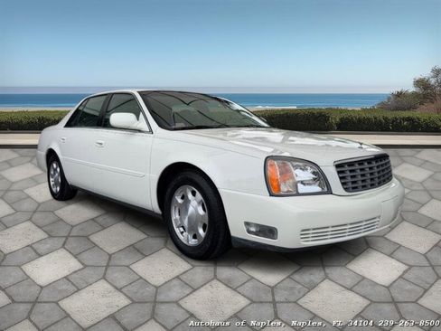Used 2001 Cadillac De Ville w/ Comfort/Convenience Pkg image 1