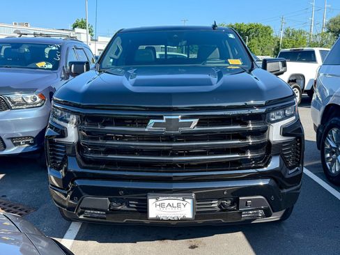 Used 2025 Chevrolet Silverado 1500 High Country w/ Midnight Edition AWD/4WD image 2