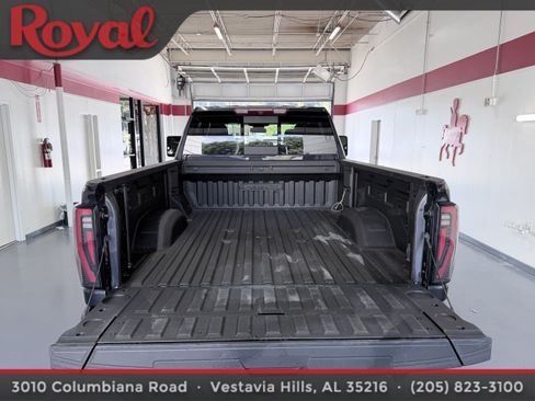 Used 2024 GMC Sierra 2500 AT4 w/ AT4 Preferred Package AWD/4WD image 6