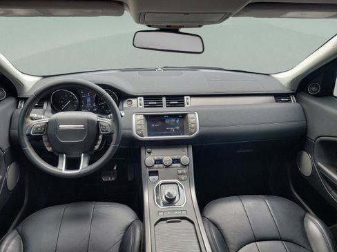 Used 2019 Land Rover Range Rover Evoque SE AWD/4WD image 6