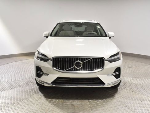 Used 2023 Volvo XC60 B5 Plus image 8