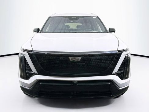 New 2026 Cadillac Vistiq Sport image 2