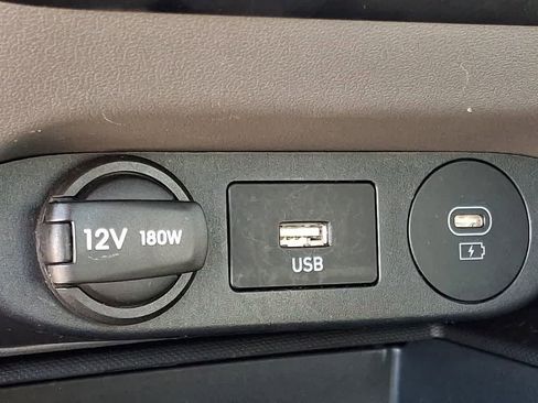 Used 2025 Hyundai Elantra SEL image 26