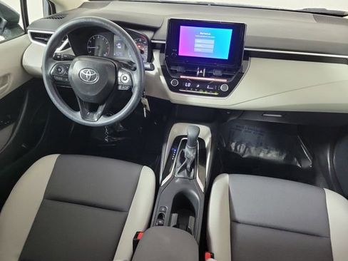 Used 2025 Toyota Corolla LE image 15