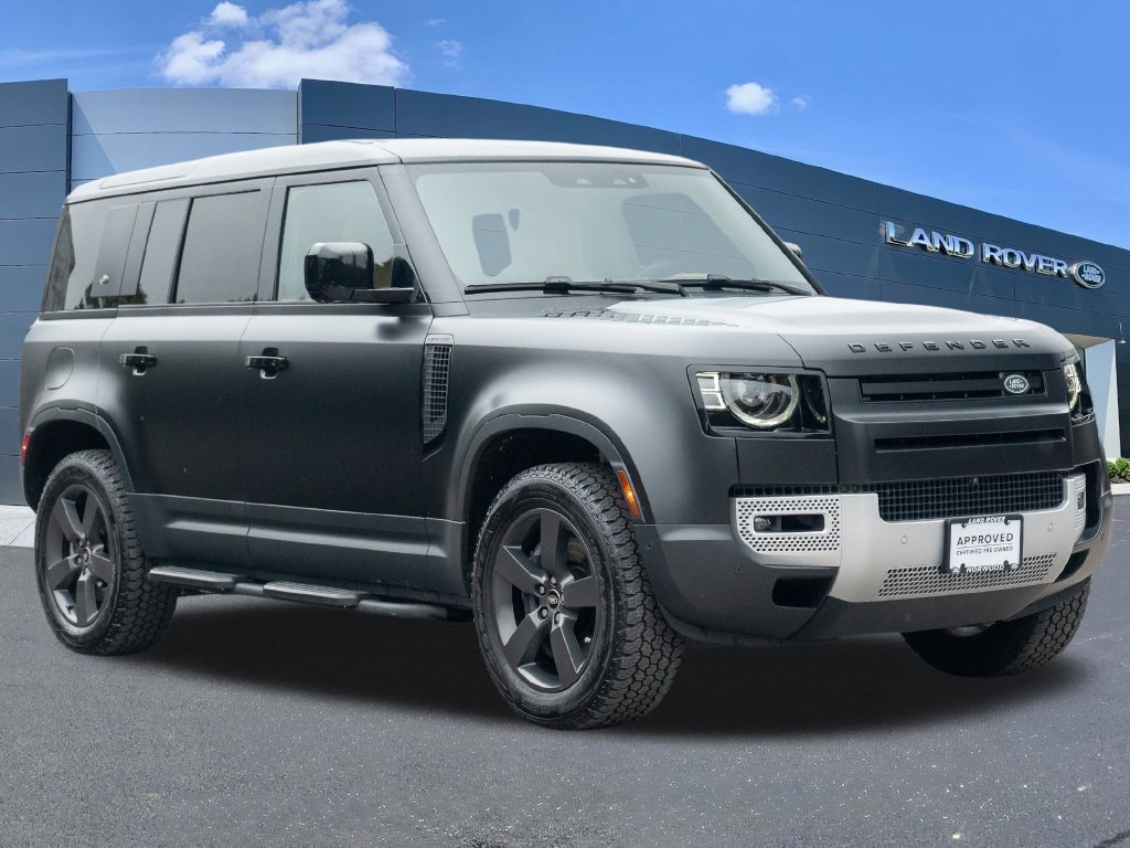 Used 2024 Land Rover Defender 110 SE AWD/4WD image 3