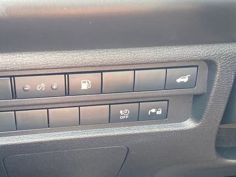 Used 2024 Mitsubishi Outlander 4WD Plug-In Hybrid image 14