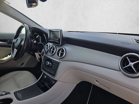 Used 2015 Mercedes-Benz GLA 250 4MATIC image 13