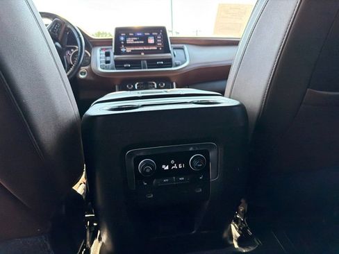 Used 2021 Chevrolet Tahoe High Country w/ Premium Package AWD/4WD image 16