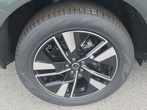 New 2026 Volvo XC60 B5 Plus w/ Protection Package Premier AWD/4WD image 20