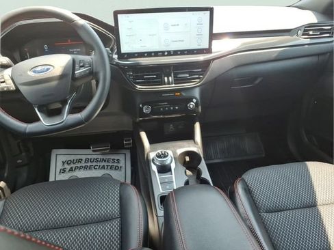 Used 2024 Ford Escape ST-Line w/ Tech Pack #1 AWD/4WD image 10