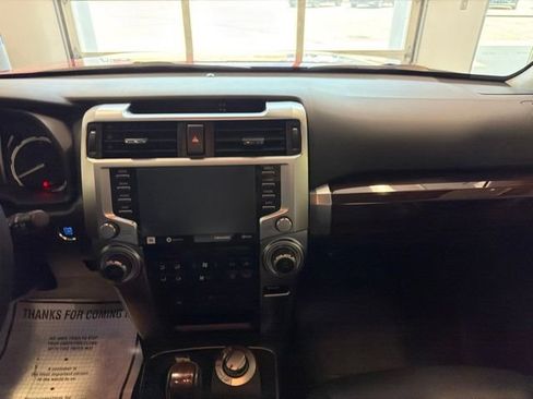 Used 2024 Toyota 4Runner Limited AWD/4WD image 26