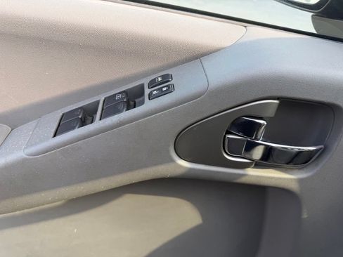 Used 2014 Nissan Frontier SV RWD image 12