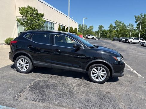 Used 2018 Nissan Rogue Sport SV AWD/4WD image 5