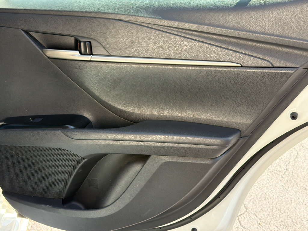Used 2025 Toyota Camry SE w/ Convenience Package FWD image 19