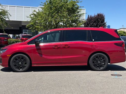 Used 2025 Honda Odyssey Sport-L image 7