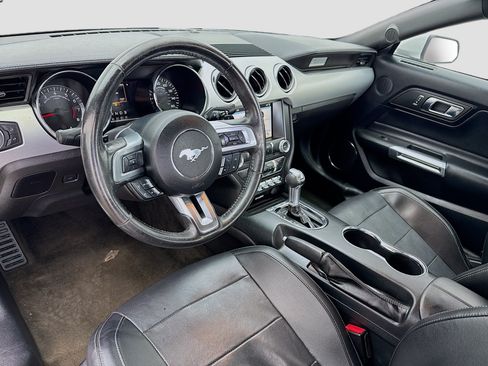 Used 2017 Ford Mustang Premium RWD image 7
