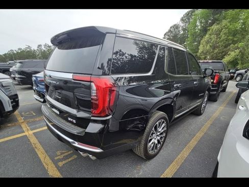 Used 2025 GMC Yukon Denali w/ Denali Reserve Package RWD image 9