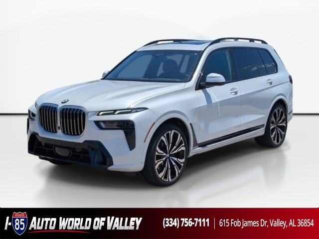 Used 2023 BMW X7 xDrive40i w/ M Sport Package AWD/4WD image 1