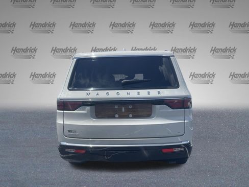Used 2022 Jeep Wagoneer Series III w/ Premium Group I AWD/4WD image 8