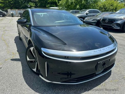 Used 2024 Lucid Air Touring AWD/4WD image 3