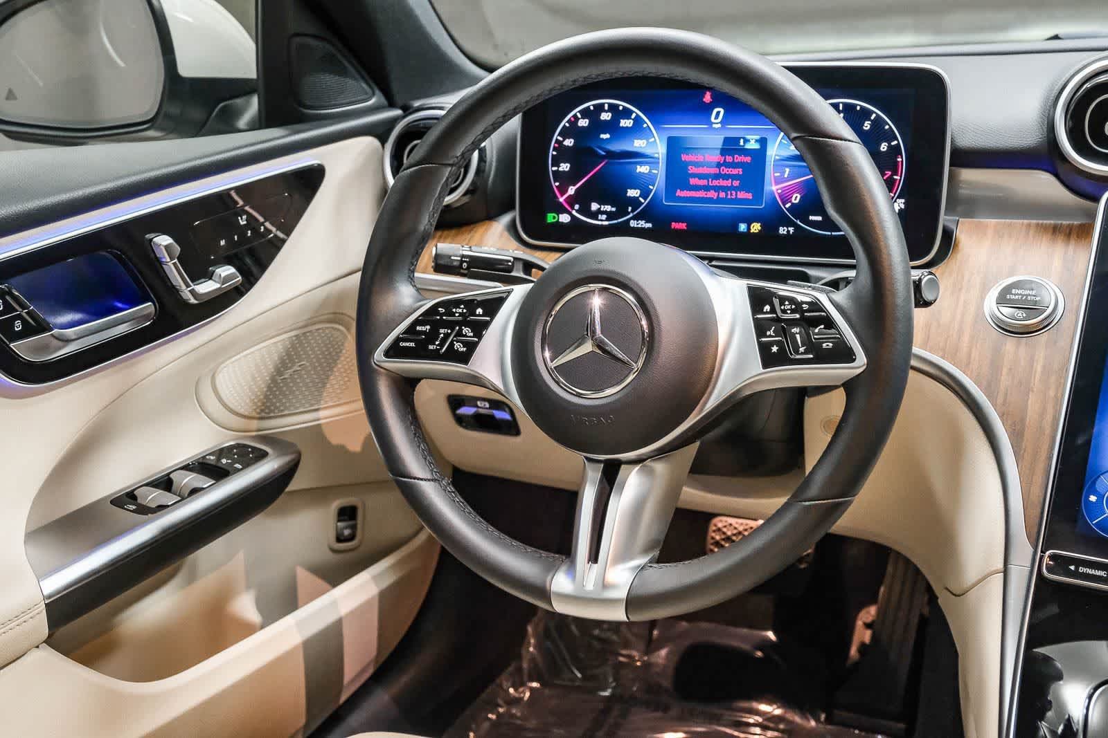 Used 2025 Mercedes-Benz C 300 4MATIC Sedan image 17