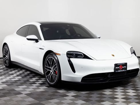 Used 2021 Porsche Taycan 4S image 11