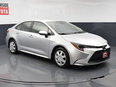 Used 2021 Toyota Corolla LE FWD image 6