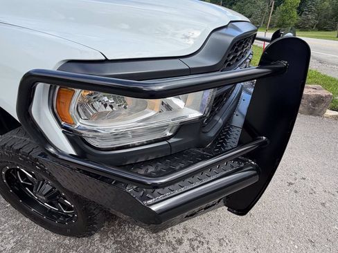 Used 2019 RAM 2500 Tradesman AWD/4WD image 7