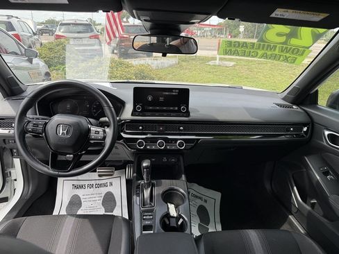 Used 2023 Honda Civic Sport image 11