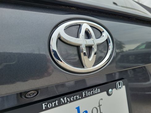 Used 2025 Toyota RAV4 XLE w/ Convenience Package image 12