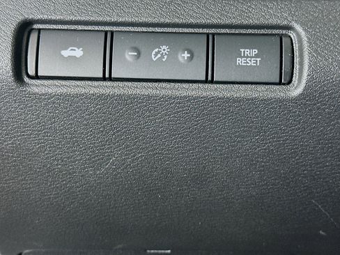 Used 2024 Nissan Altima 2.5 SV image 17