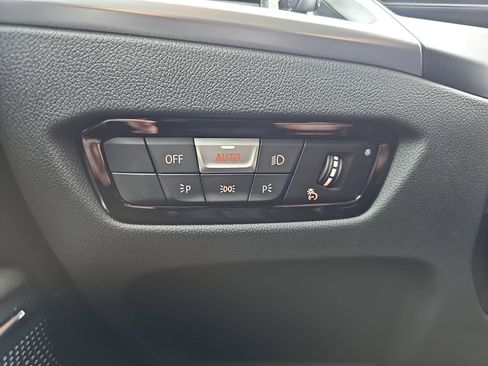 New 2026 BMW 330i Sedan w/ Premium Package image 27