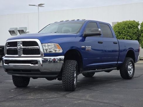 Used 2018 RAM 2500 Tradesman w/ Chrome Appearance Group AWD/4WD image 16