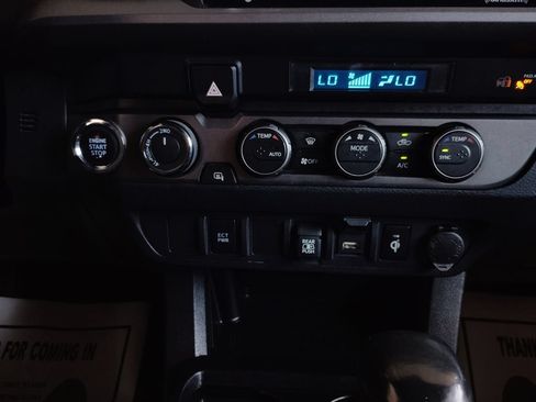 Used 2023 Toyota Tacoma TRD Sport AWD/4WD image 34