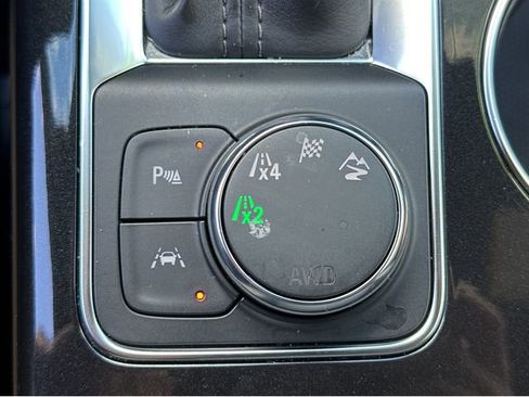 Certified 2024 Chevrolet Blazer Premier w/ Enhanced Convenience Package image 22