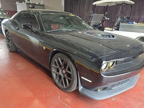 Used 2016 Dodge Challenger R/T Scat Pack RWD image 3