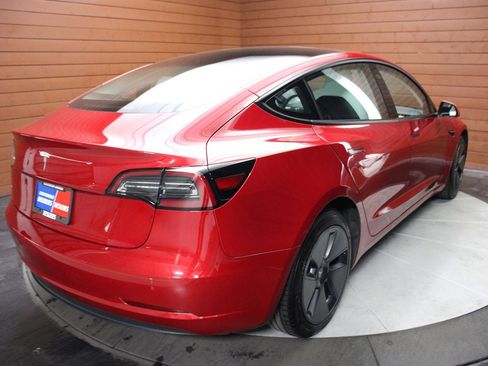 Used 2023 Tesla Model 3 Standard Range image 3