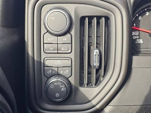 Used 2022 Chevrolet Silverado 1500 Custom image 29