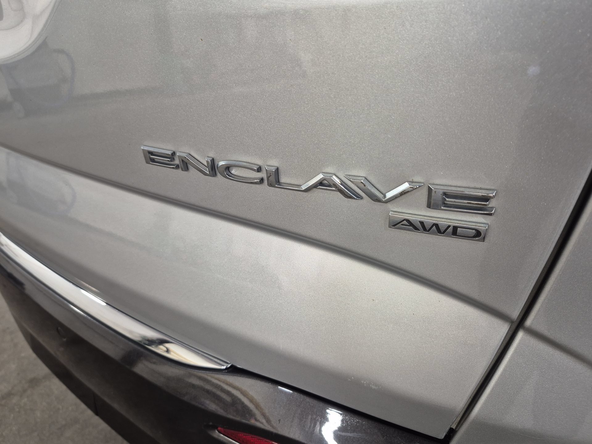 Used 2019 Buick Enclave Essence AWD/4WD image 32