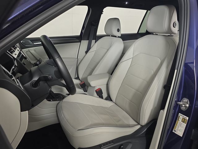 Used 2023 Volkswagen Tiguan SEL R-Line AWD/4WD image 23