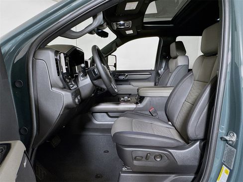 Certified 2025 Chevrolet Silverado 2500 ZR2 w/ Technology Package image 20