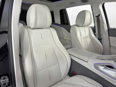 Used 2023 Mercedes-Benz Maybach GLS 600 4MATIC image 51